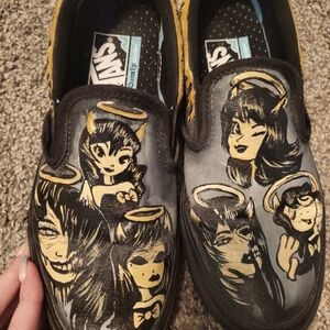 Customs Alice Angel , Women's Vans.      Sz 7.5